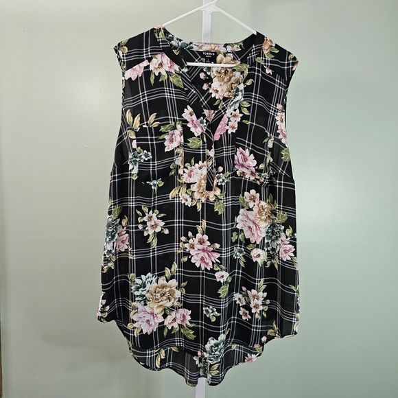 Torrid Tops - Torrid Harper Short Sleeve Black Plaid Tank Size 2 Floral